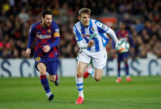 Messi y Diego Llorente