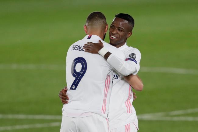 Benzema y Vinicius Jr