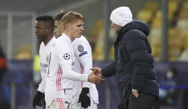 Odegaard y Zidane