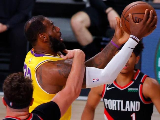 LeBron contra Portland