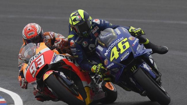 Choque entre Marc Márquez y Valentino Rossi