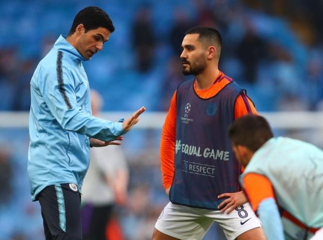 Arteta y Gundogan