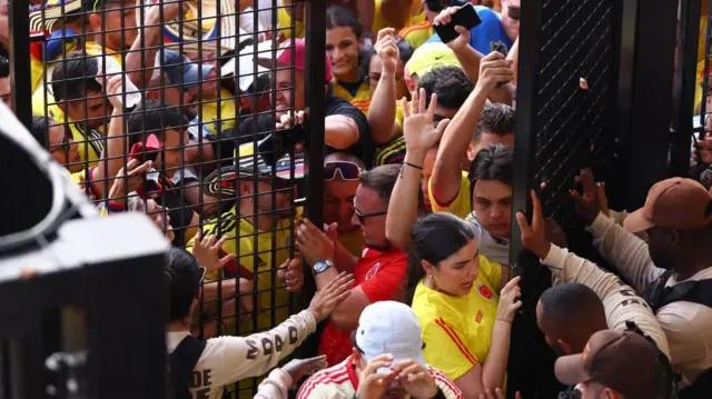 Se presentaron incidentes en la previa de la final de la Copa América