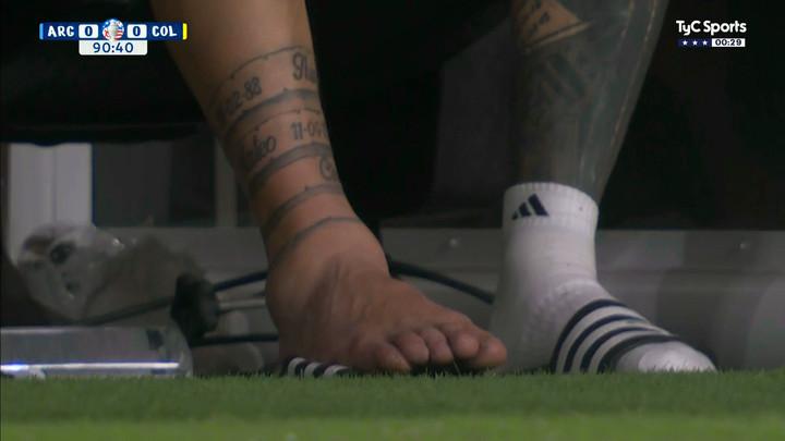 Messi se lesionó el tobillo.