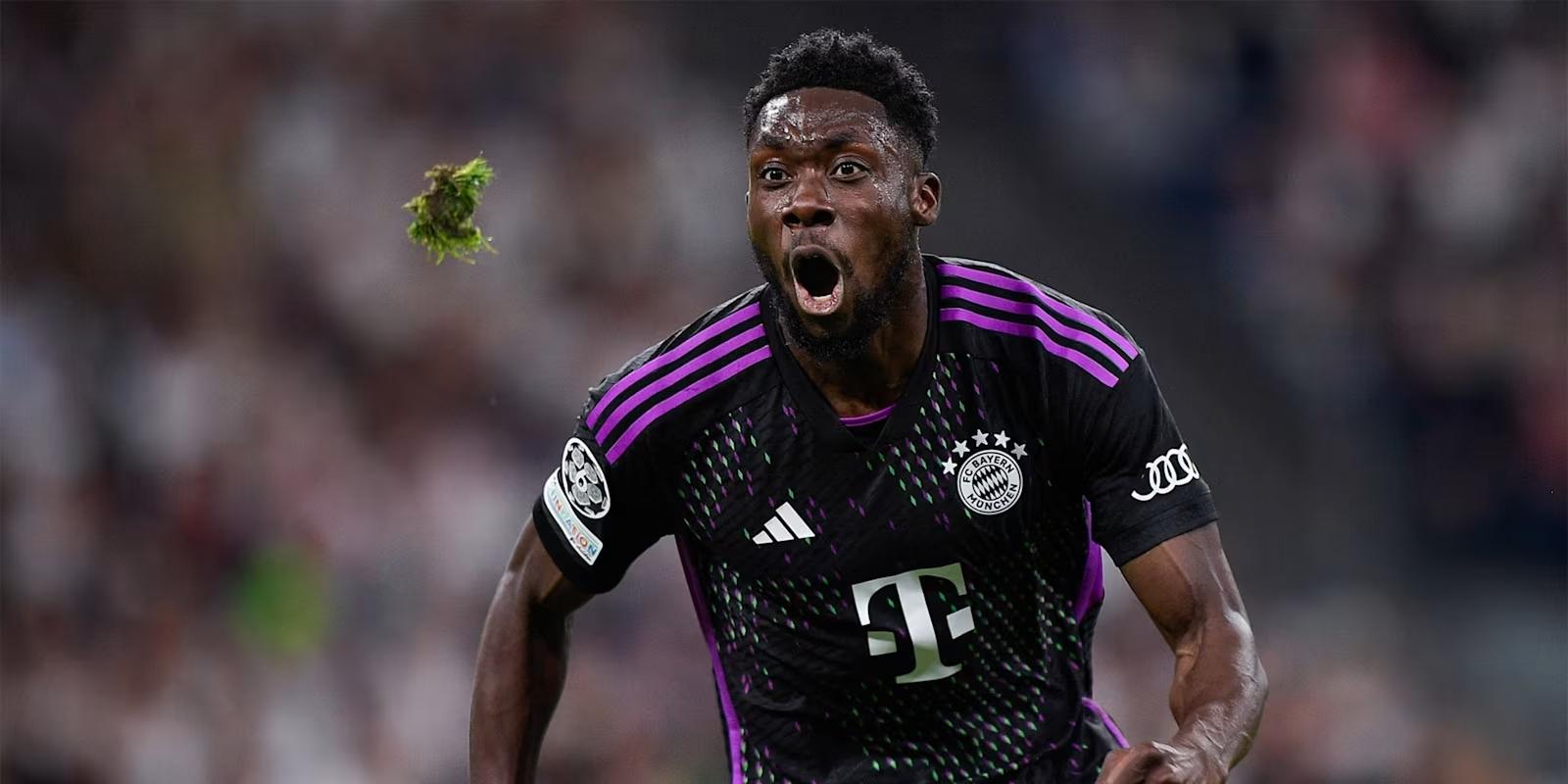 Davies sigue en el Bayern.