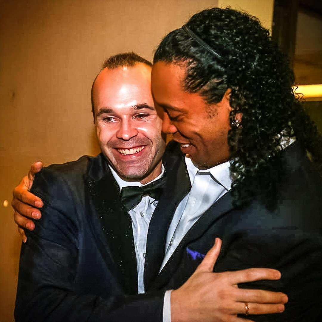 Iniesta y Ronaldinho