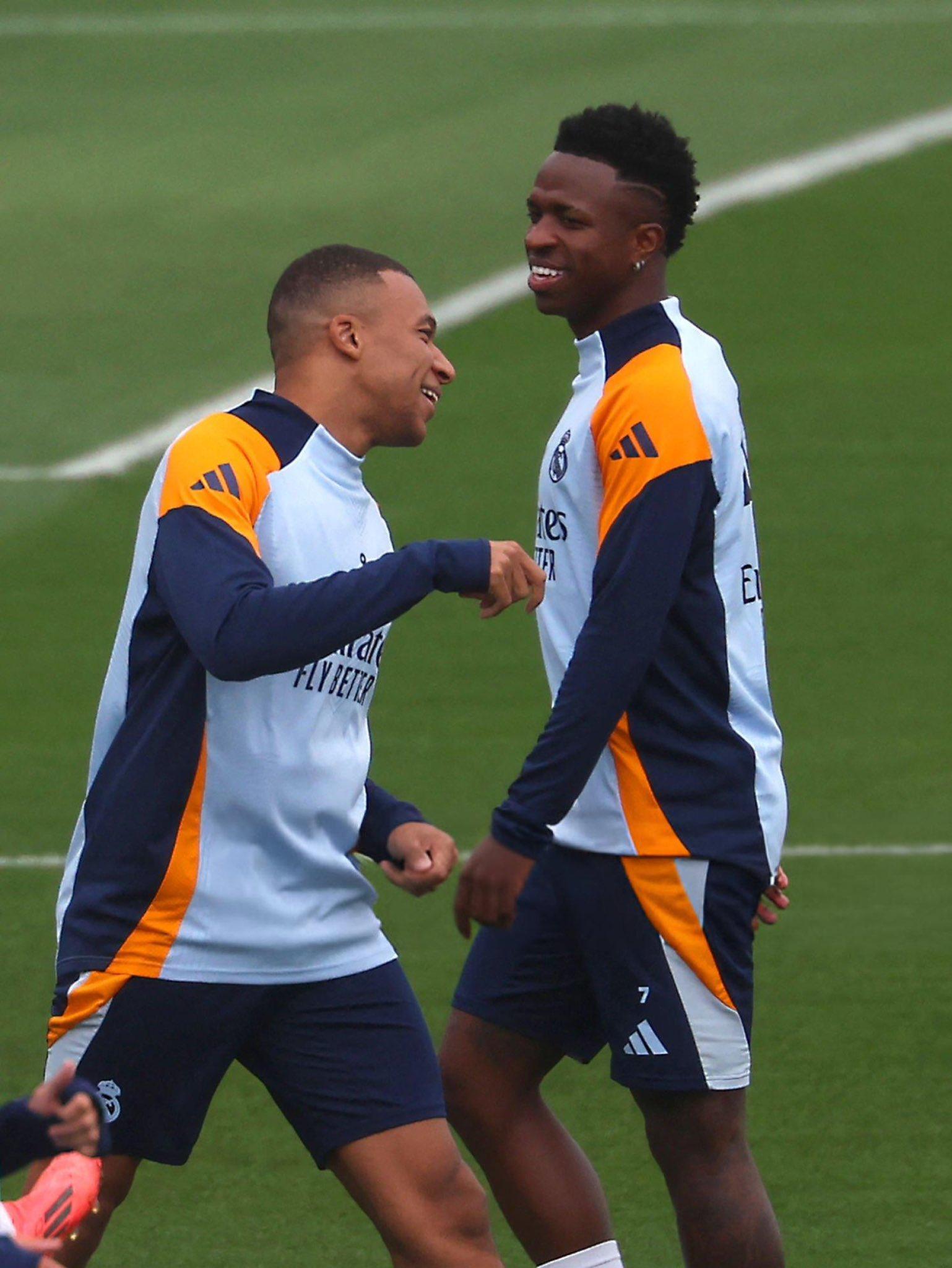 Mbappé y Vini