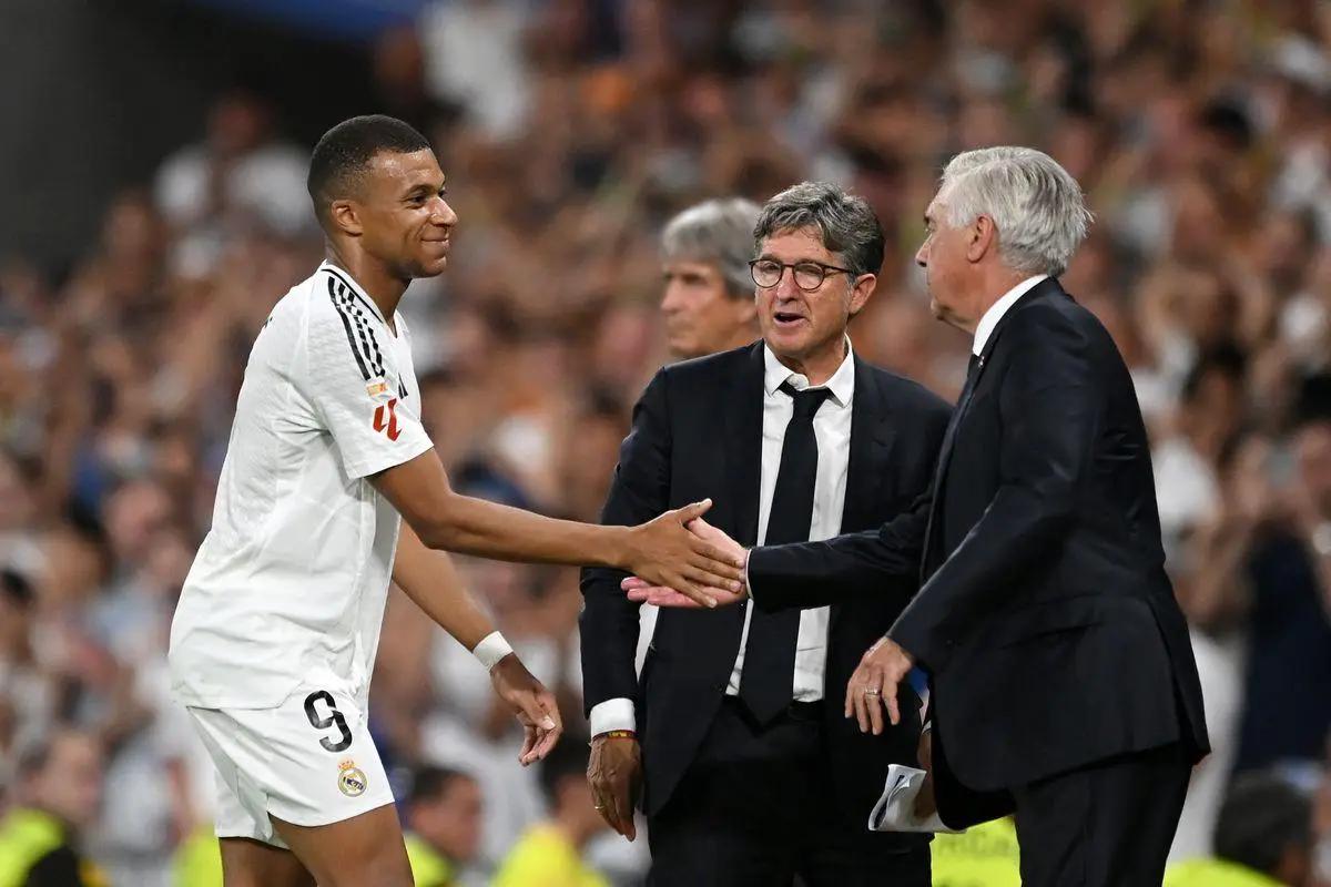 Kylian Mbappé y Carlo Ancelotti - Gtres