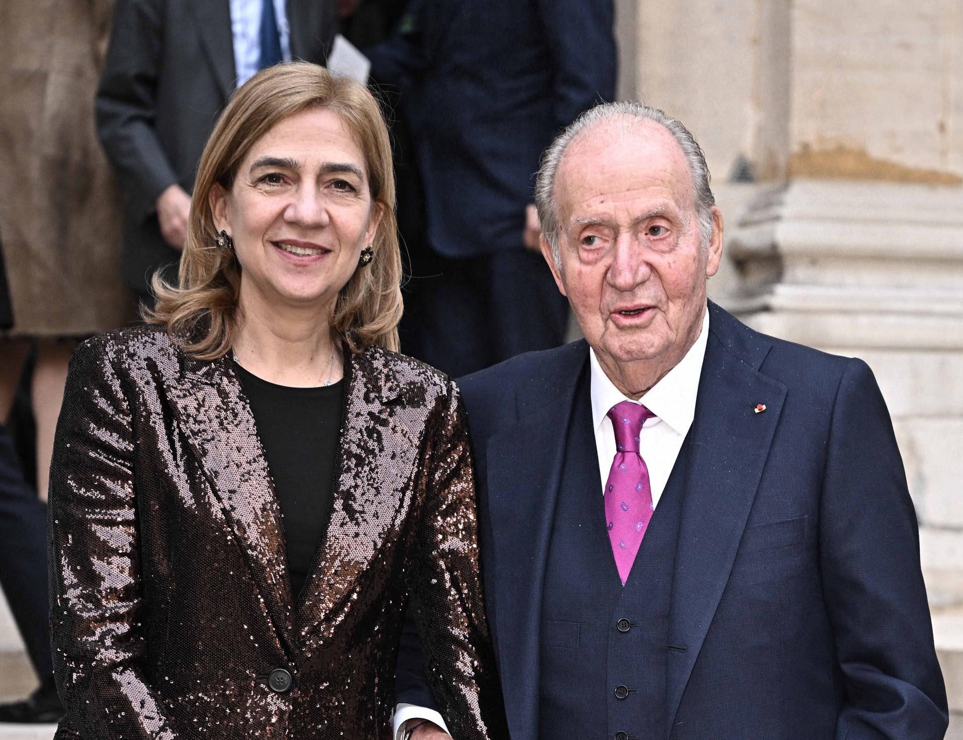 La infata Cristina junto al rey emérito Juan Carlos I