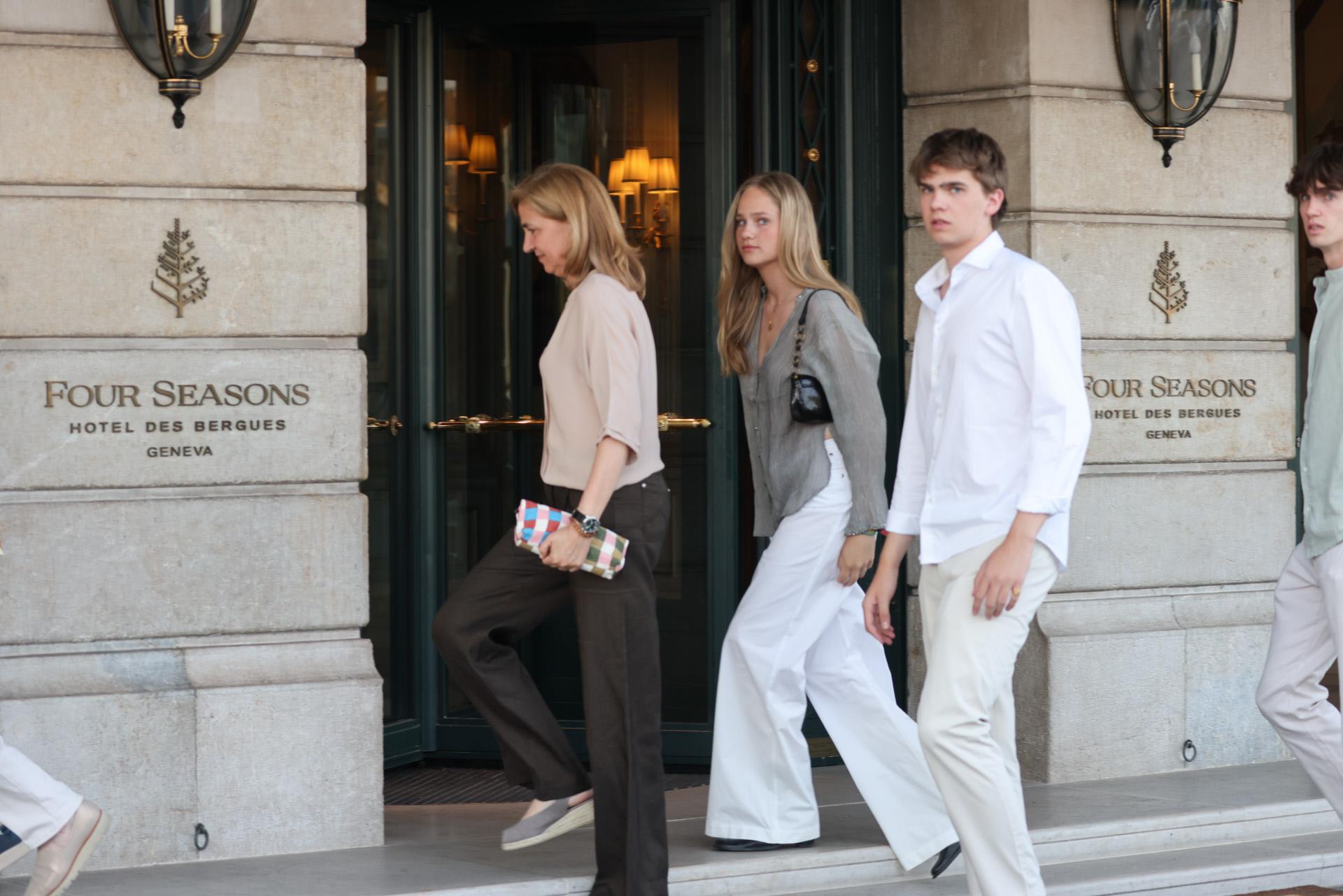 La infanta Cristina junto a sus hijos Irene y Miguel Urdangarin