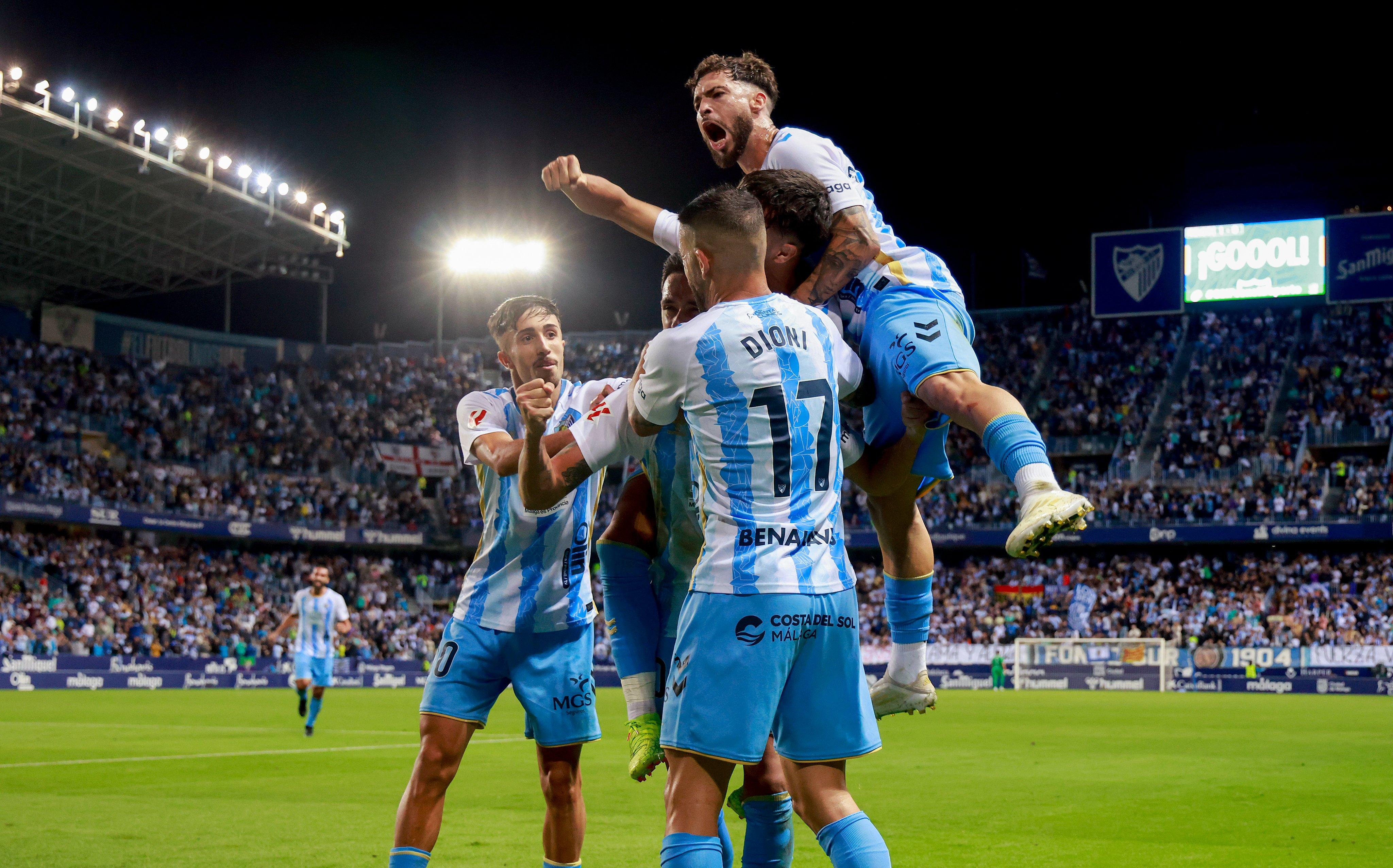 Málaga celebrando gol