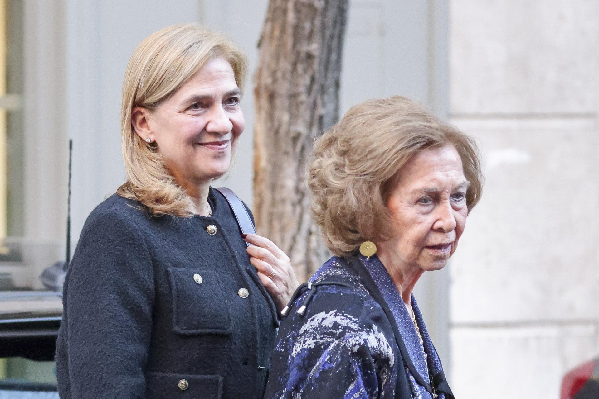 Cristina de Borbón y la reina Sofía