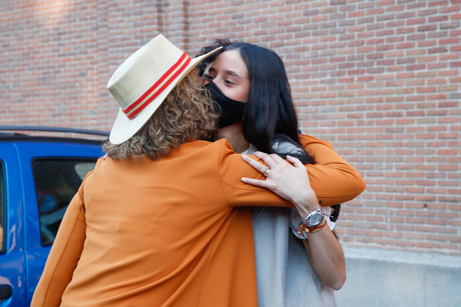 Victoria Federica y Elena de Borbón