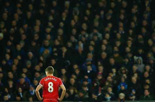 Leyenda, mito, héroe... Anfield se despidió hoy de Steven Gerrard