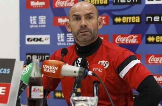 Paco Jémez prepara su salida del Rayo Vallecano disparando con bala