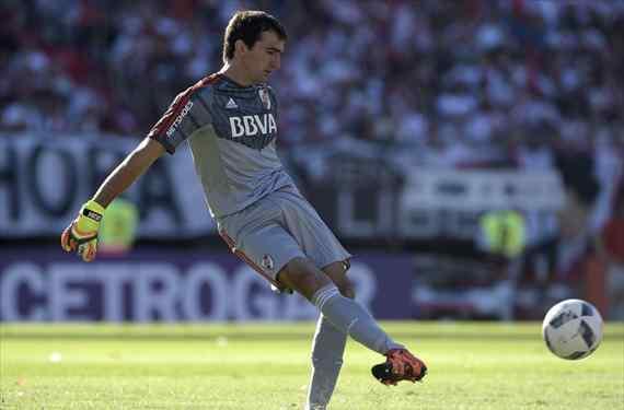 El feo gesto del guardameta Marcelo Barovero con el Celta de Vigo