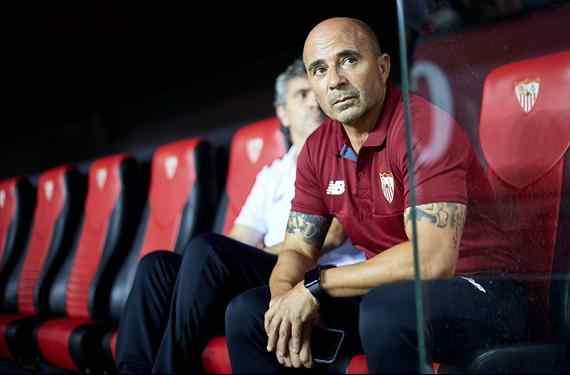 En Inglaterra dan por hecha la salida de un pilar del Sevilla de Sampaoli