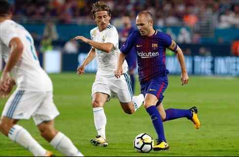 El lío que Iniesta tiene montado en el Barça llega al Real Madrid