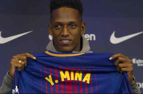 El central TOP que el Barça rechazó antes de cerrar el fichaje de Yerri Mina (y el Madrid lo quiere)