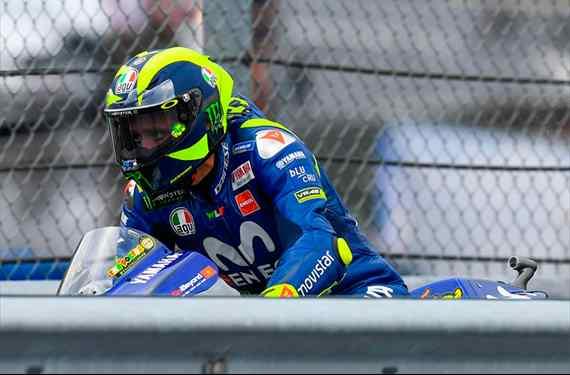 Valentino Rossi incendia Yamaha en Austria (con Jorge Lorenzo de por medio)