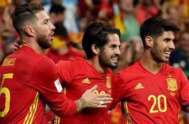 El delantero ‘low cost’ del que hablan Sergio Ramos, Isco y Marco Asensio (y es en enero)