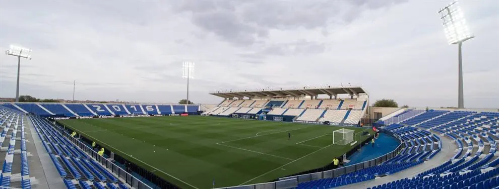 La Liga: El partido se juega a pesar de la prohibición. ¡De locos!