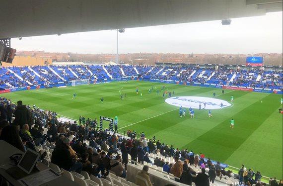 La Liga: El partido se juega a pesar de la prohibición. ¡De locos!