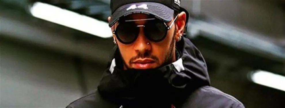 El día más triste de Lewis Hamilton. Roto de dolor