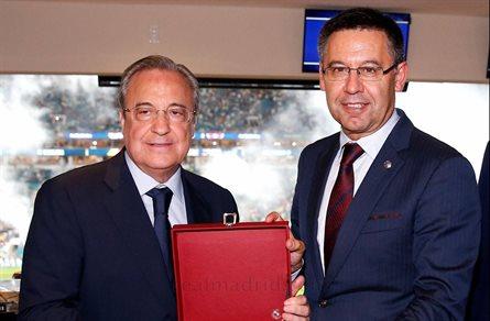 Se ofrece a Bartomeu y Florentino Pérez (y lo rechazan en ambos equipos)