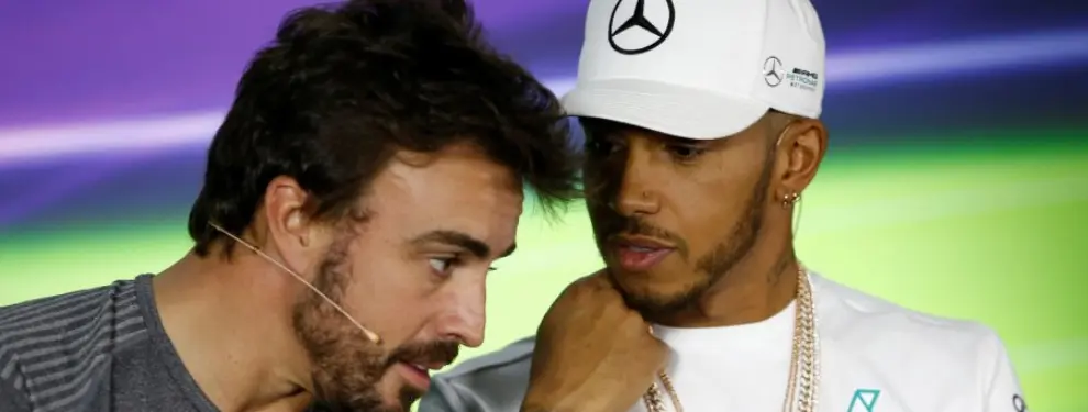 Fernando Alonso y Hamilton atónitos, un invitado sorpresa en la fiesta