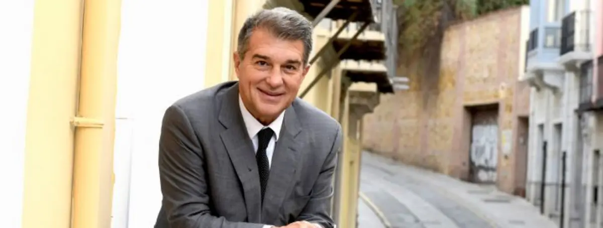 Laporta veta la salida de una pieza y exige que le den más minutos