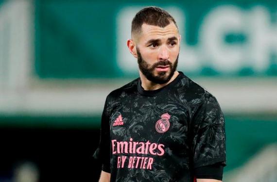 Karim Benzema recibe una oferta para dejar tirado al Real Madrid