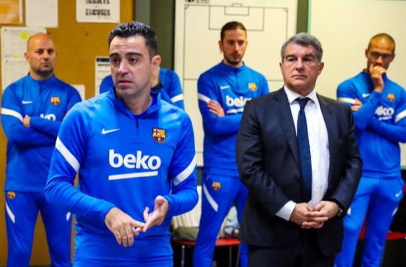 Traba millonaria de Xavi en el Barça: Laporta y 3 nombres, la solución