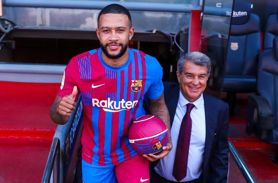 Laporta cambia la hoja de ruta por Depay: 2 ofertas y una decisión