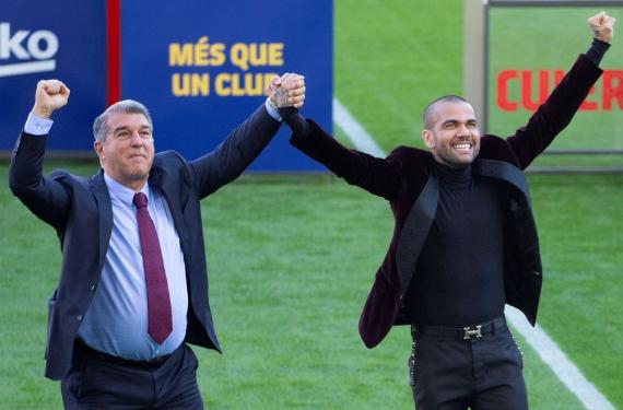 Giro sorpresa con Laporta y Dani Alves para la 22/23, acuerdo cercano