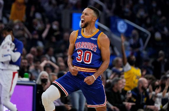 Vuelve a Stephen Curry el 'quinteto de la muerte' de San Francisco