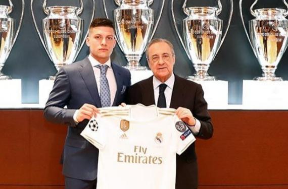 Florentino quiere un 9 y Jovic tiene nuevo equipo: Ancelotti da el OK