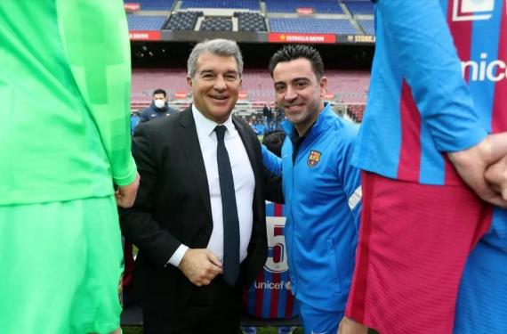 Laporta y Xavi sorprenden: lo quieren de vuelta al Barça por Piqué