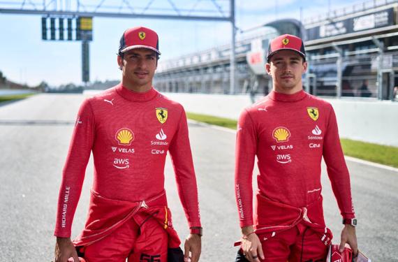 Ferrari defrauda a Leclerc y Carlos Sainz y Alonso se aprovecha: viraje de locos en la F1