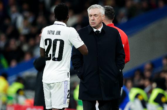 Vinicius puede ir al banco ante el Espanyol ¿Decisión de Ancelotti o de sus compañeros? Hay lío