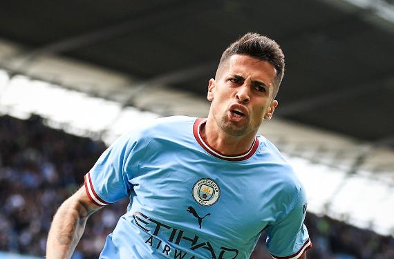 Se despidió del City junto a João Cancelo y 2 años después es el plan B a Davies y Theo del Bayern