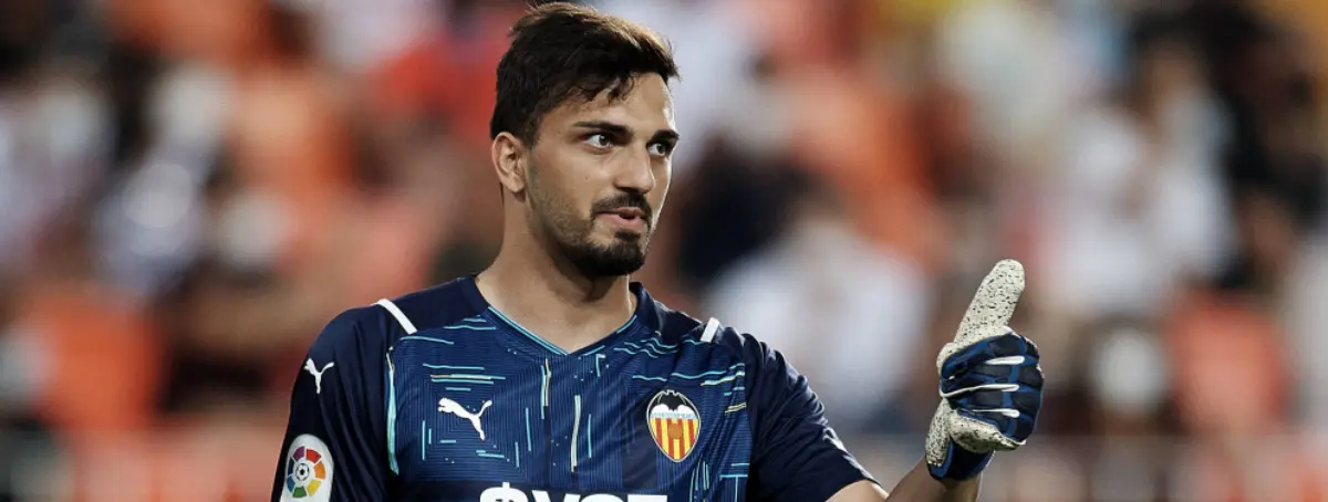 Lo pidió Van Dijk y Liverpool acelera por el sustituto de Allison Becker: 30 kilos y a la portería