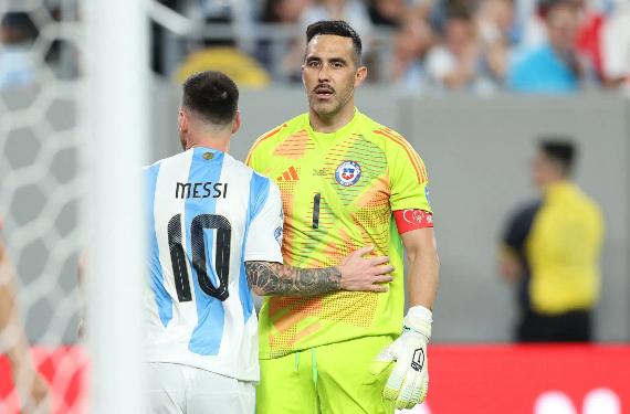 Una leyenda de la Selección de Chile que jugó en el Barça y el City anuncia su retiro