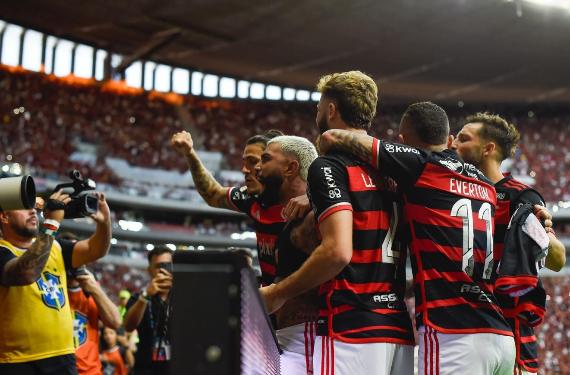 Locura de Flamengo: compró a una joya argentina de la Premier; ya firmó Alex Sandro y ¿va por Depay?