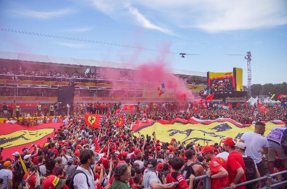 La marea roja avanza: fuerte mensaje de Ferrari para Red Bull y McLaren; Leclerc y Sainz unidos