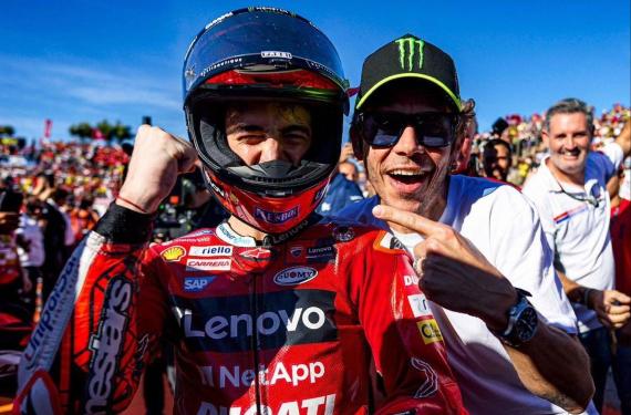 Gracias a Valentino Rossi, Pecco Bagnaia suma dos aliados para hundir a Marc Márquez y Jorge Martín