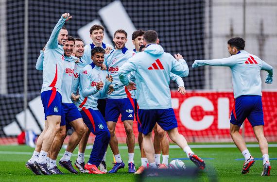 Catástrofe para De la Fuente, hasta Bellingham está alucinado: 6 cambios en La Roja ante Dinamarca