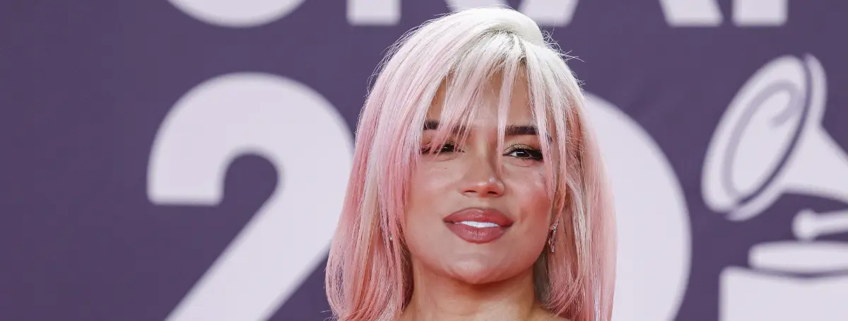 Karol G cuenta toda la verdad sobre su enfado con Shakira, envidia y celos