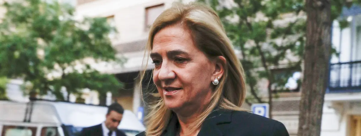 La infanta Cristina fue engañada por 3 hombres que la llevaron a la cama