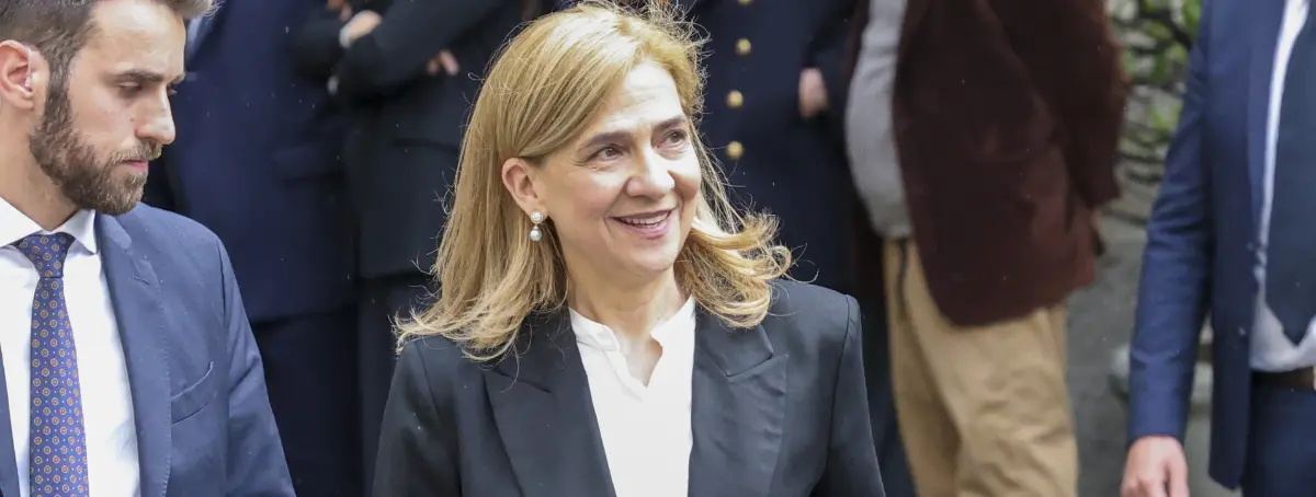 La infanta Cristina presenta al empresario con el que comparte su vida a sus 4 hijos